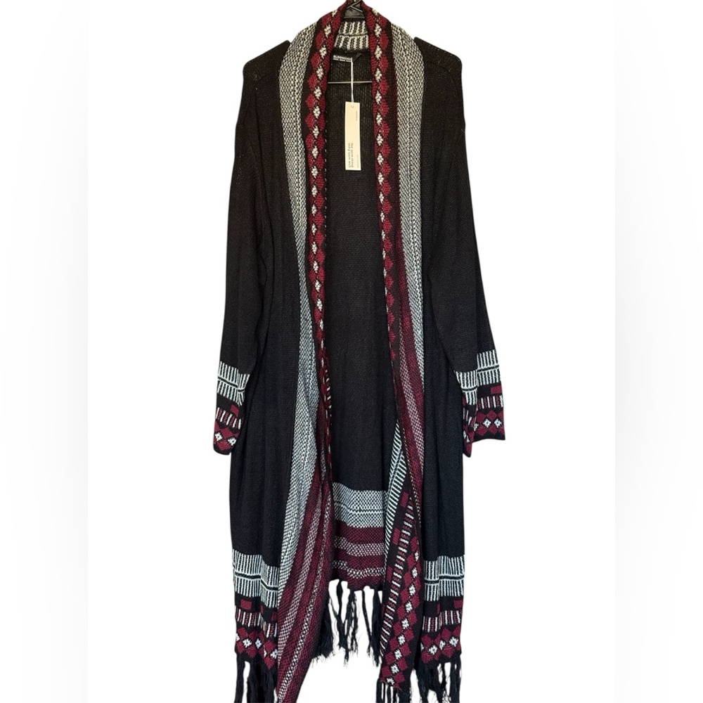 BloomChic Women’s Bohemian Patterned Poncho from Witch’s Estate Sale new w/tags